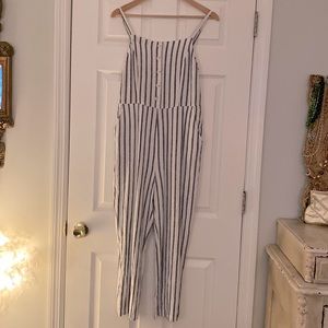 Old Navy linen blend jumpsuit, size Medium